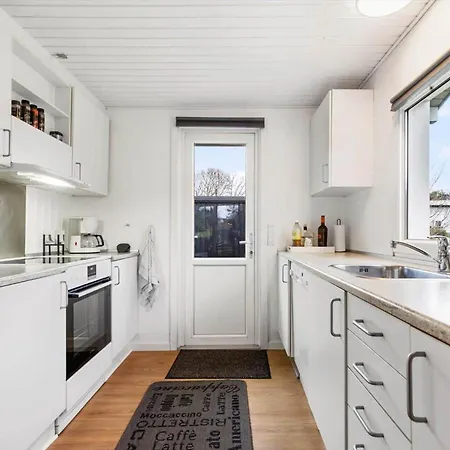 84280-ebeltoft-ildervej-3 بيت للعطل *